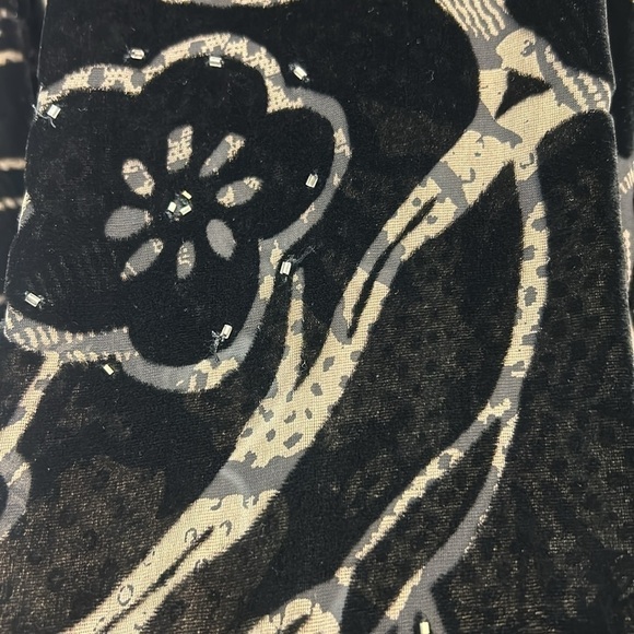 Chico’s Design Black Velvet Silk Blend Burnout Floral Mandarin Collar Tu… - Picture 6 of 9